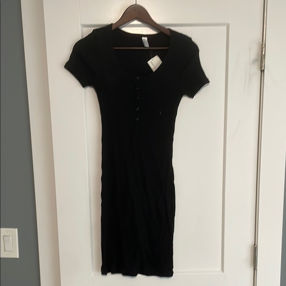 American Apparel Black Midi Dress with Classic Elegance